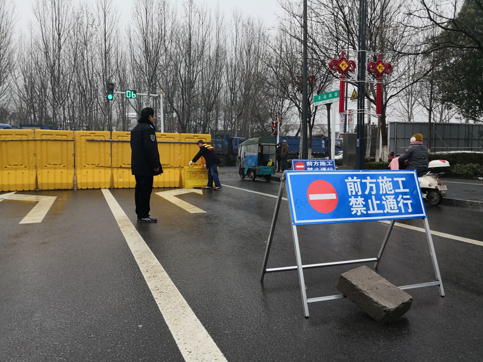 公交集團公交事業一部上線調研線路保障市民出行